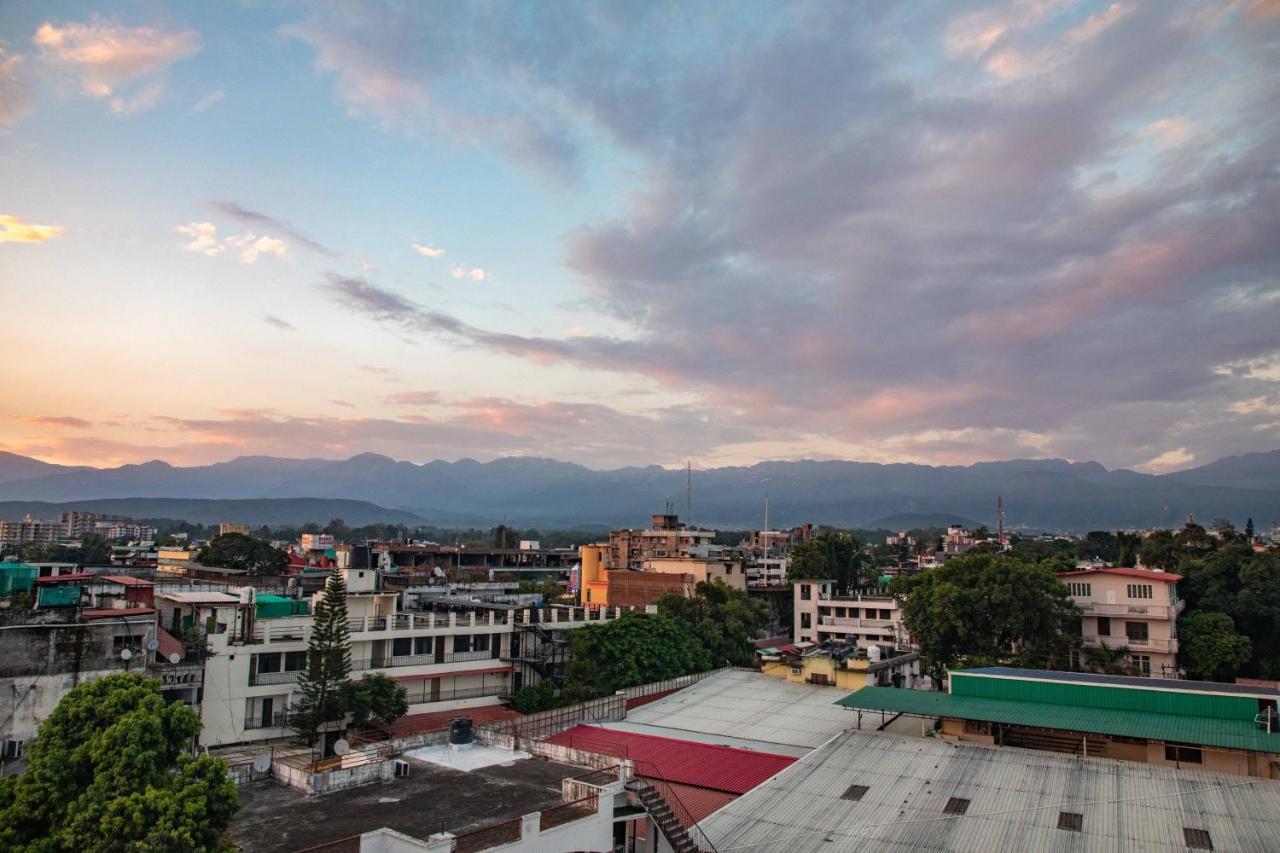 Hotel Alaya Dehradun Dış mekan fotoğraf