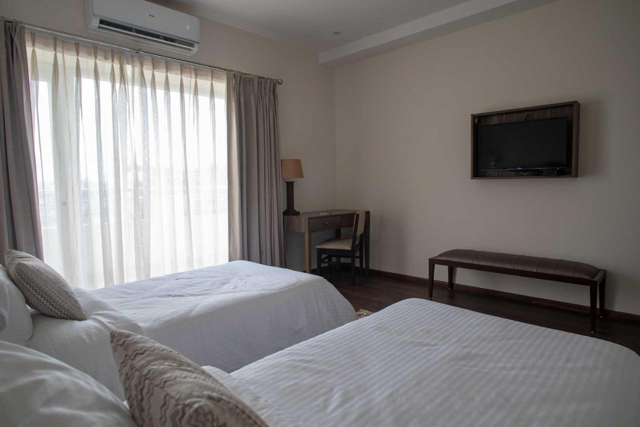 Hotel Alaya Dehradun Dış mekan fotoğraf