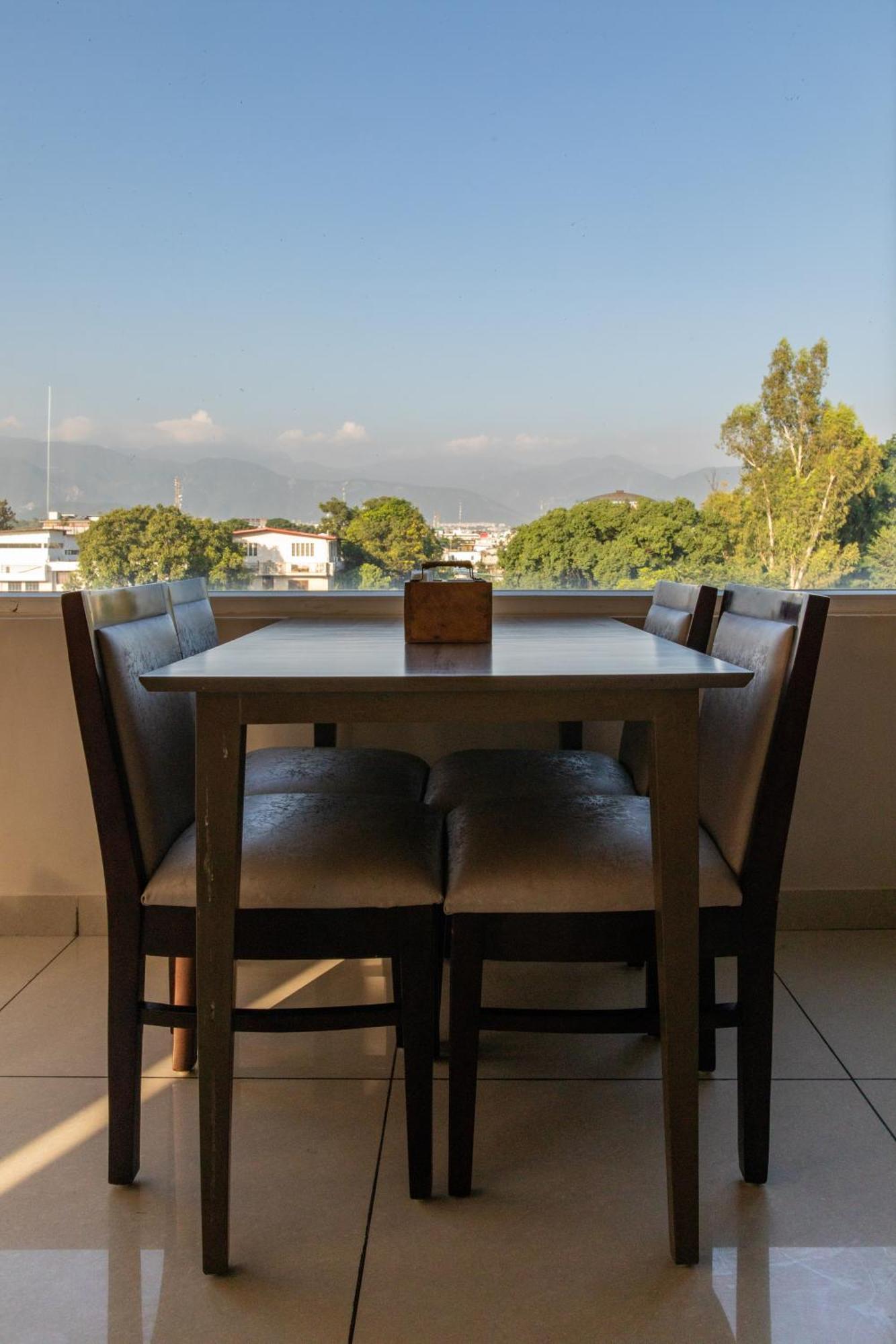 Hotel Alaya Dehradun Dış mekan fotoğraf